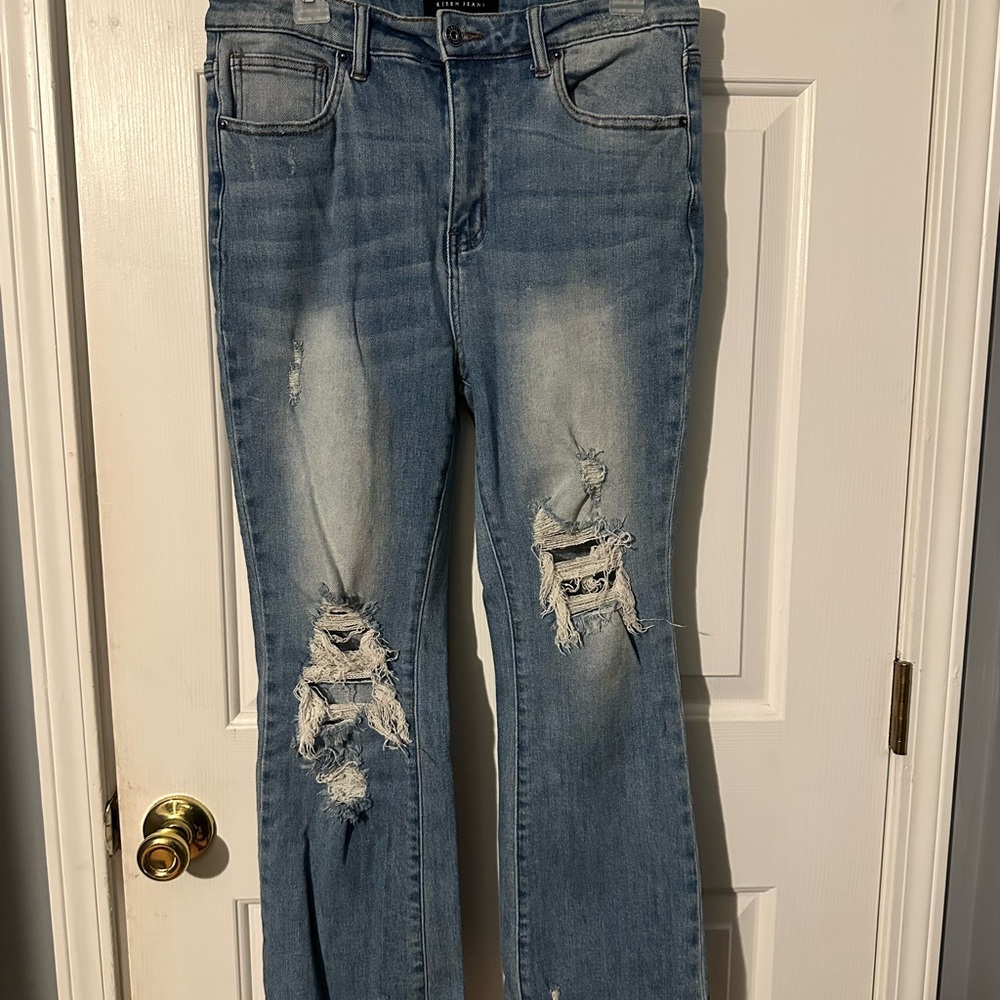 Distressed Risen Jeans
